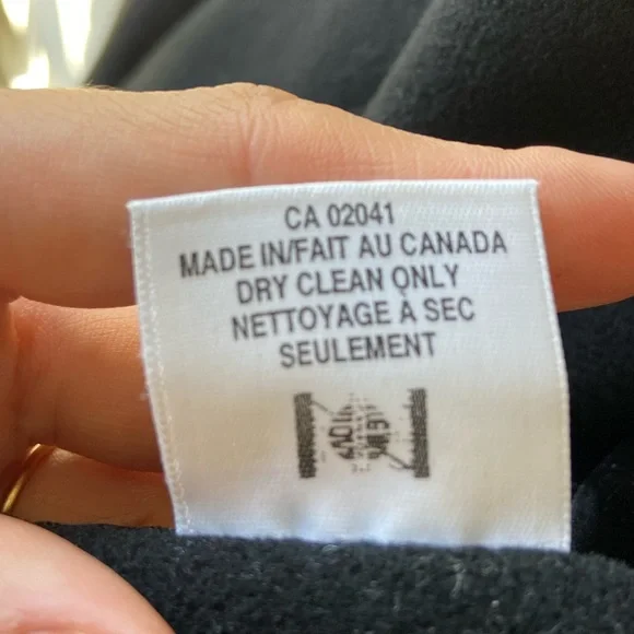 Vintage black wool/ cashmere blend coat with faux fur collar - Picture 6 of 6